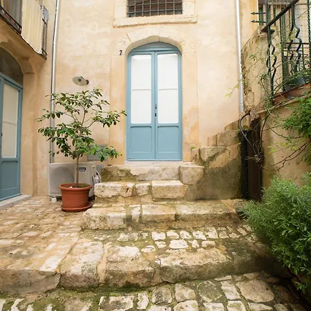 Apartment Dammusi Beneventano
